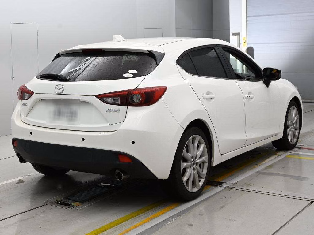 MAZDA AXELA