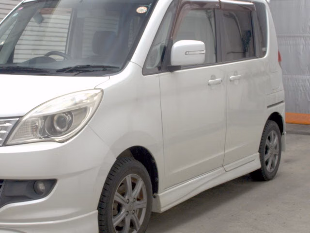 MITSUBISHI DELICA D:2