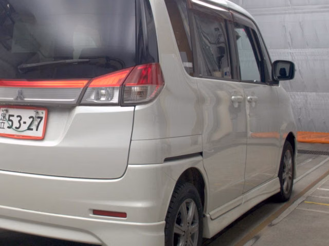 MITSUBISHI DELICA D:2