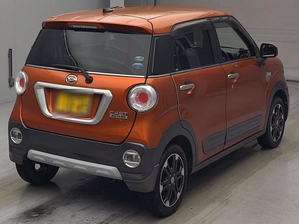 DAIHATSU CAST