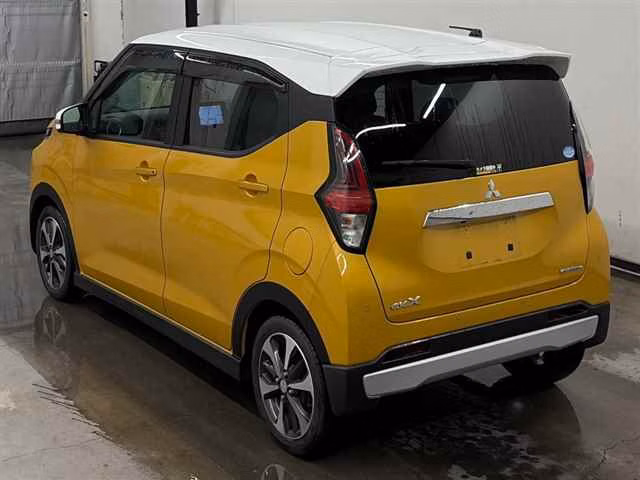 MITSUBISHI EK X
