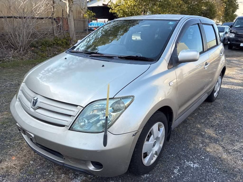 TOYOTA IST