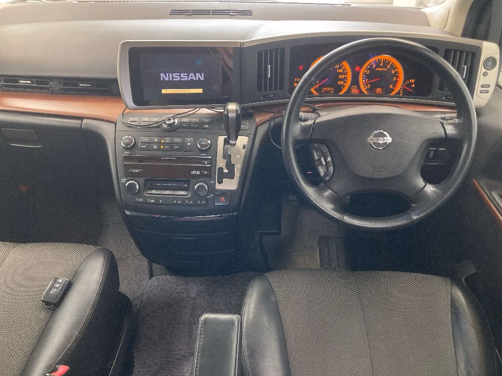 NISSAN ELGRAND