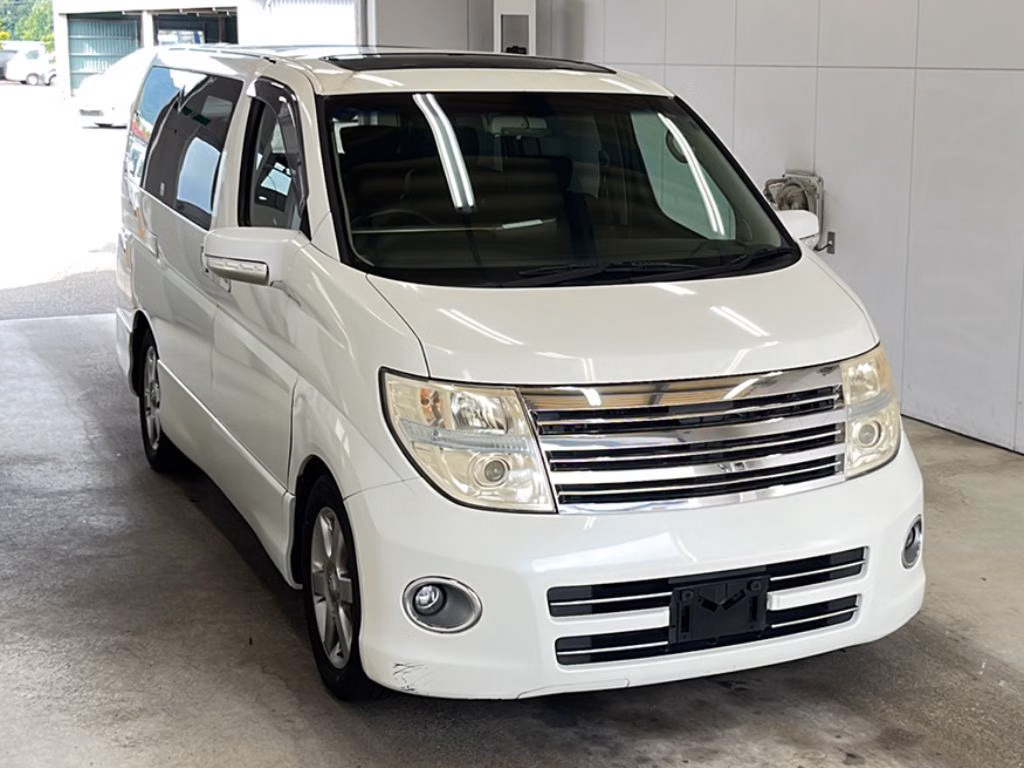 NISSAN ELGRAND