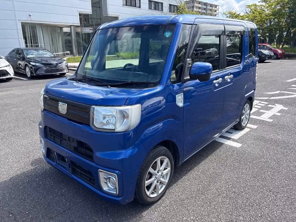 DAIHATSU WAKE