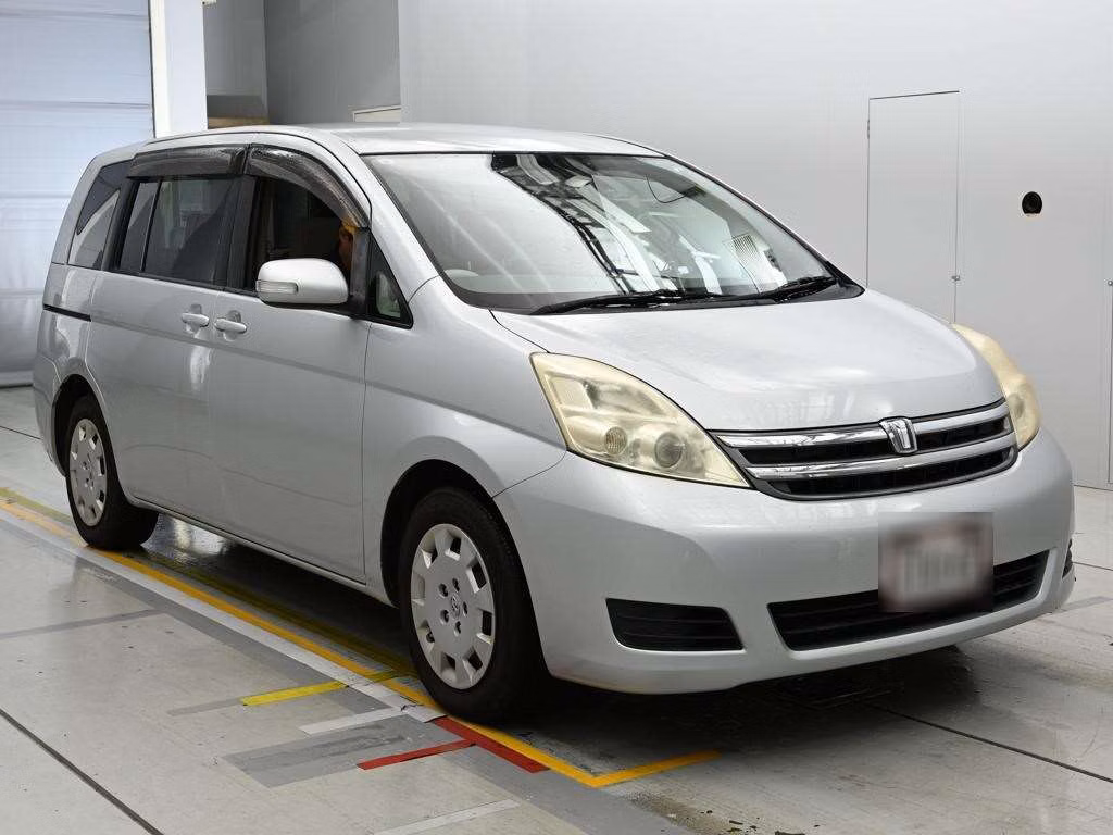 TOYOTA ISIS