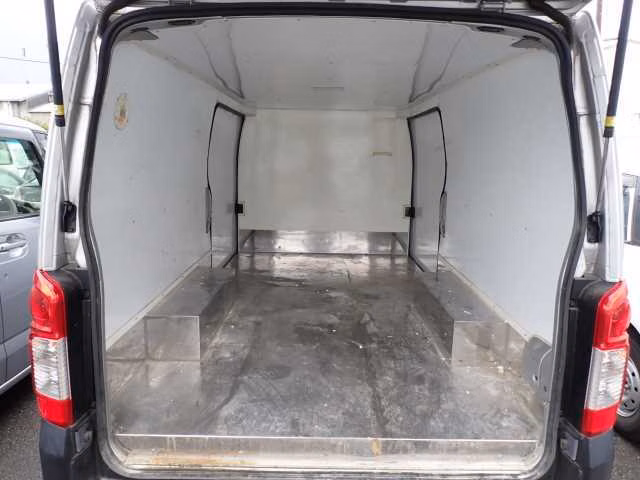 NISSAN CARAVAN