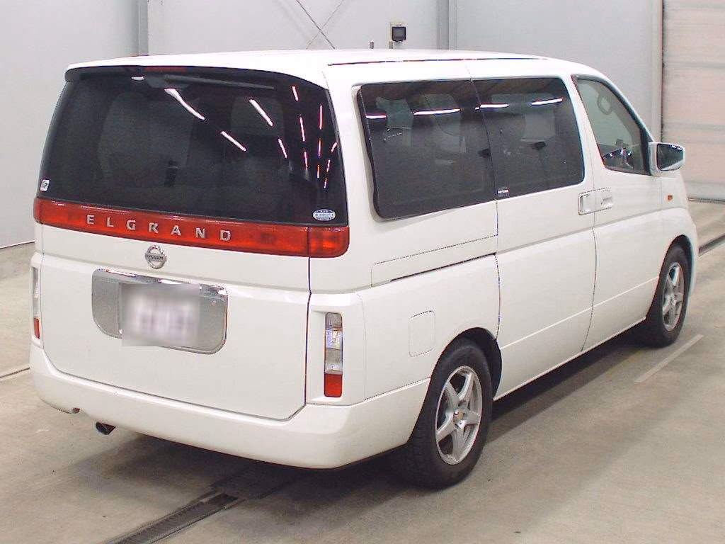 NISSAN ELGRAND