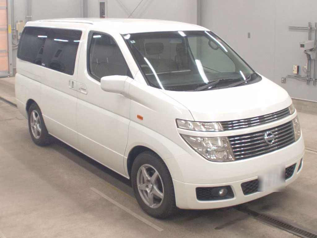 NISSAN ELGRAND