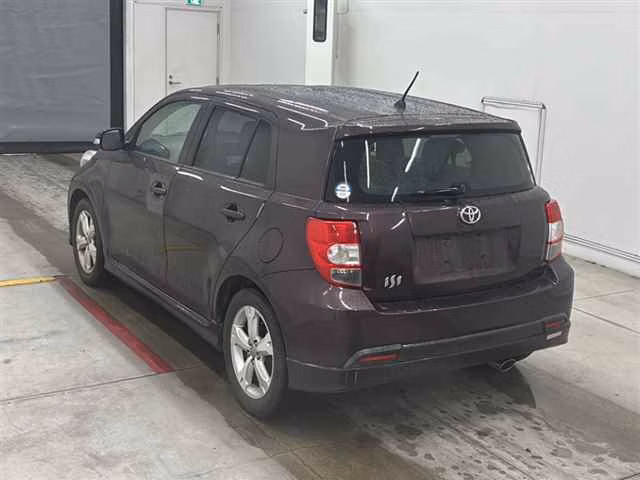 TOYOTA IST