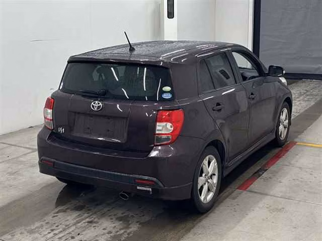 TOYOTA IST