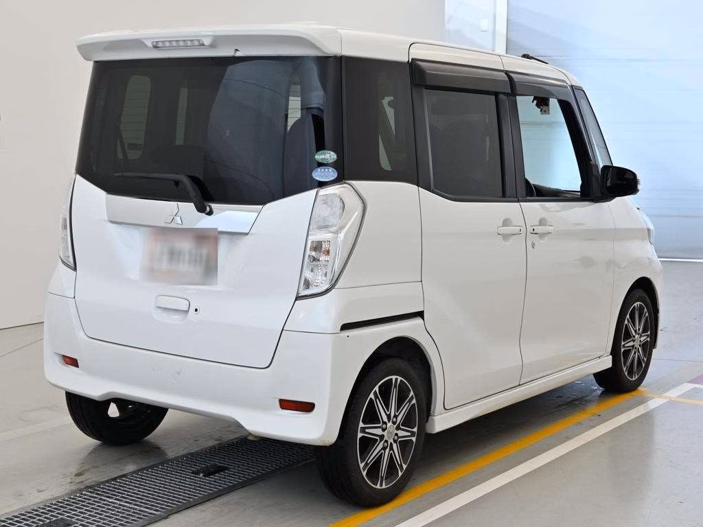 MITSUBISHI EK SPACE