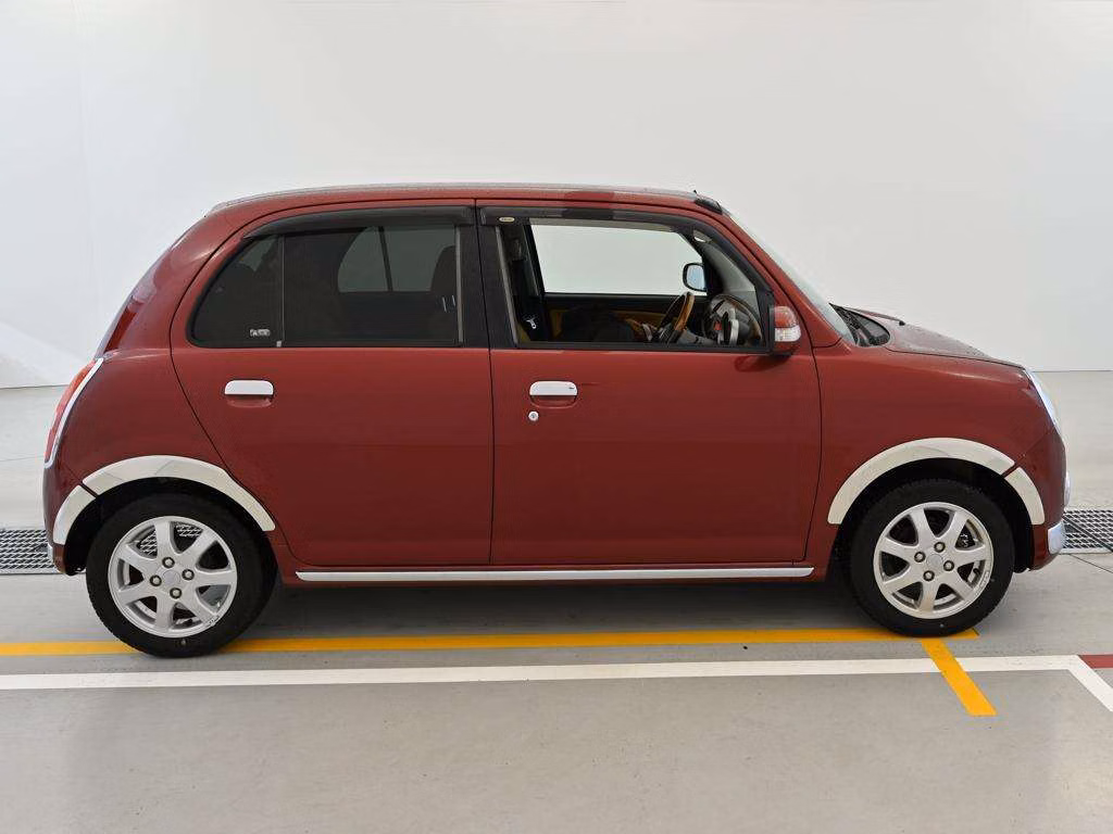 DAIHATSU MIRA GINO