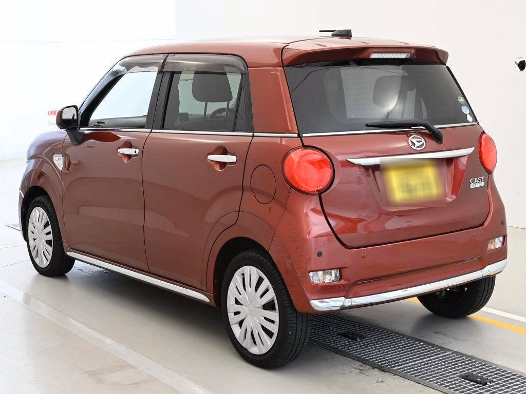 DAIHATSU CAST