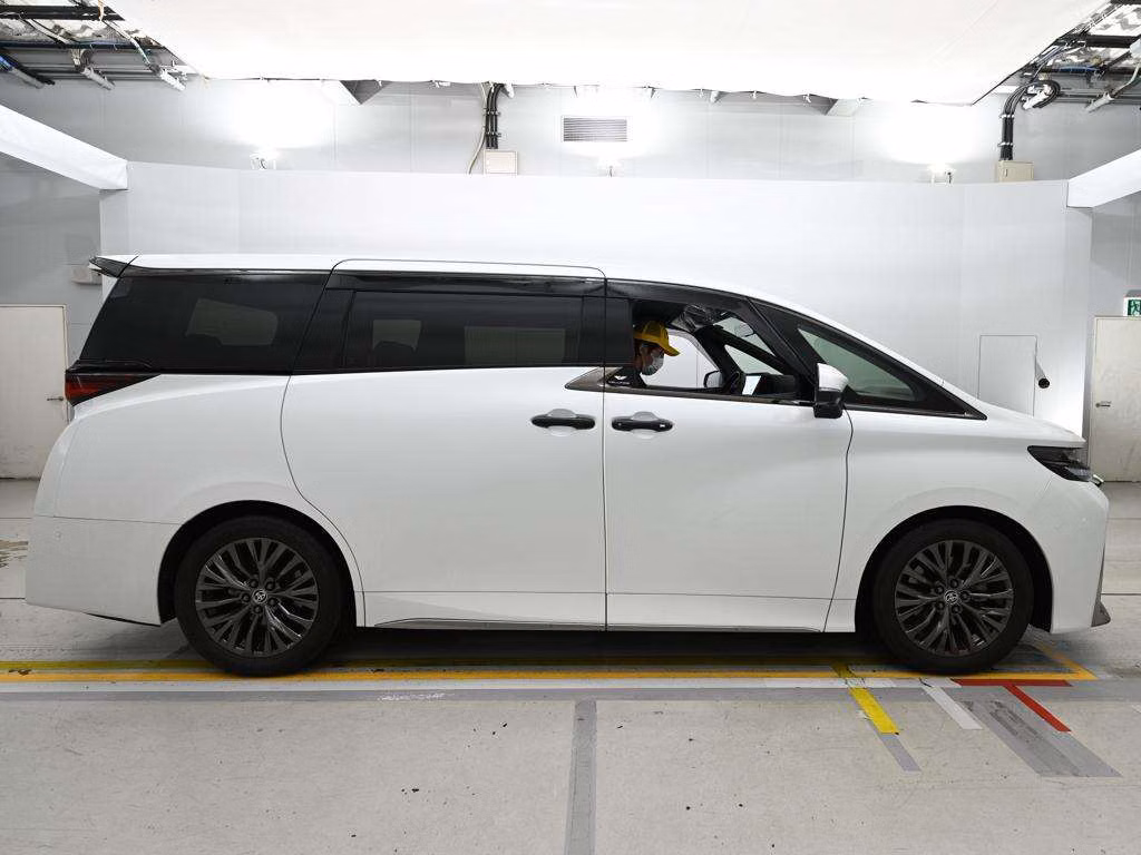 TOYOTA VELLFIRE