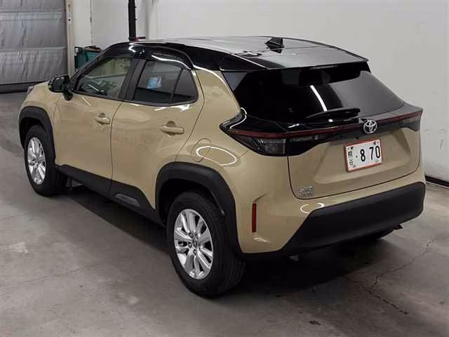 TOYOTA YARIS CROSS