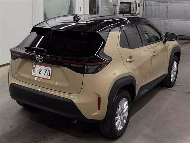 TOYOTA YARIS CROSS