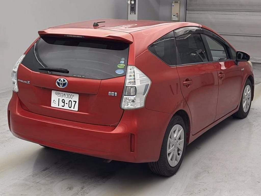 TOYOTA PRIUS ALPHA