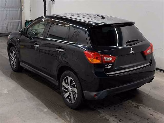 MITSUBISHI RVR