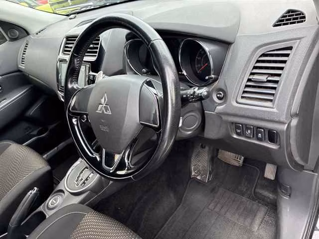 MITSUBISHI RVR