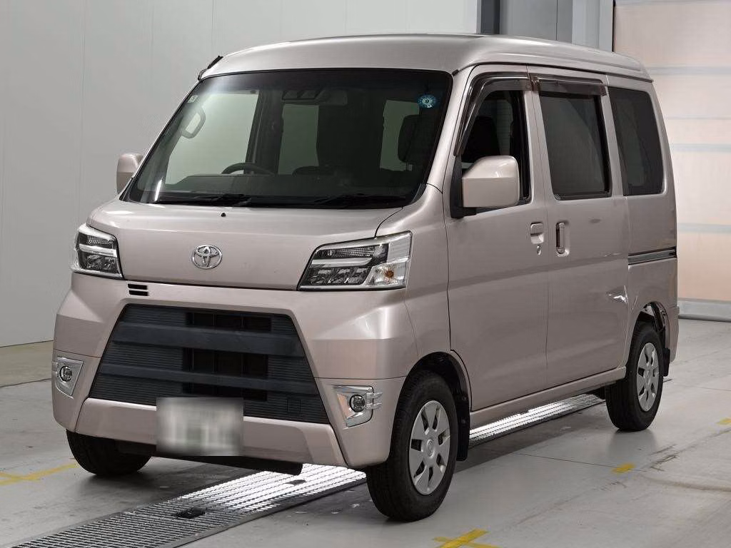 TOYOTA PIXIS VAN