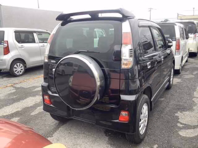 DAIHATSU TERIOS KID