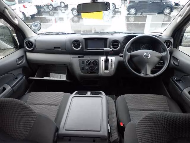 NISSAN NV350 CARAVAN