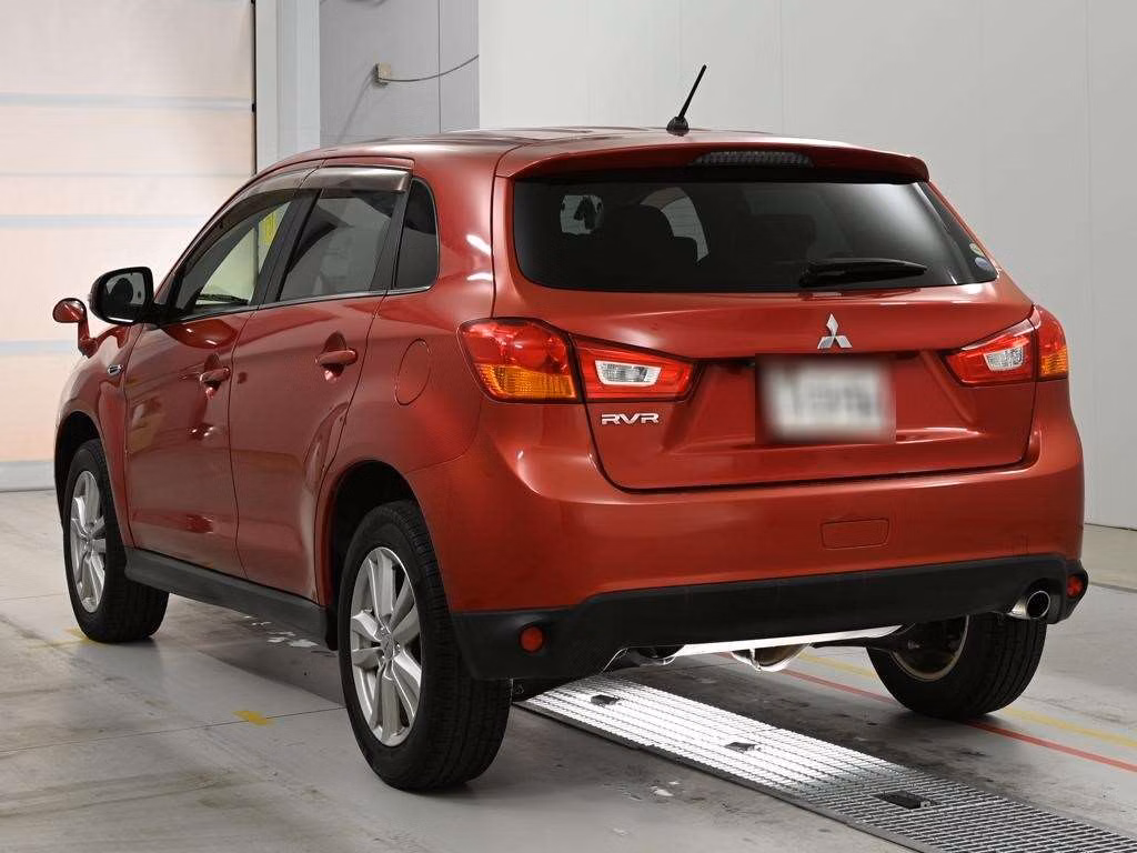 MITSUBISHI RVR
