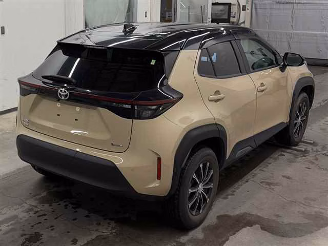 TOYOTA YARIS CROSS