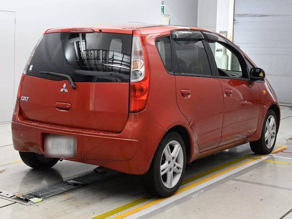 MITSUBISHI COLT