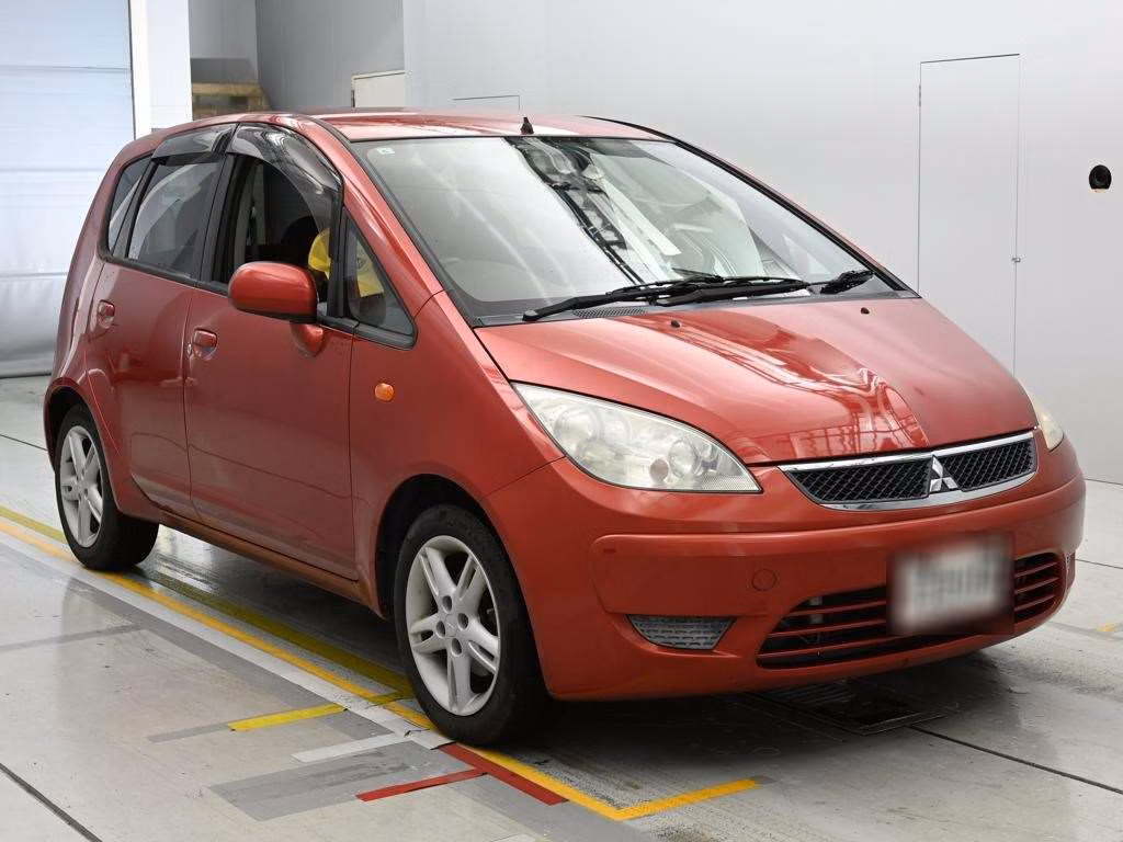 MITSUBISHI COLT