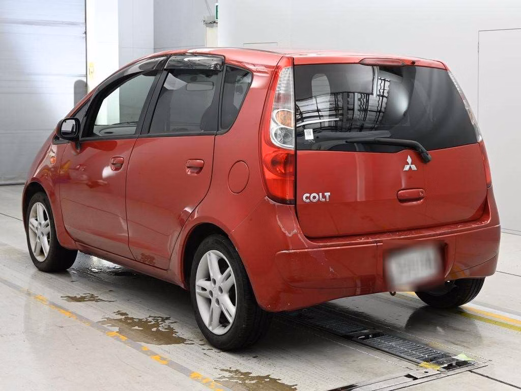 MITSUBISHI COLT