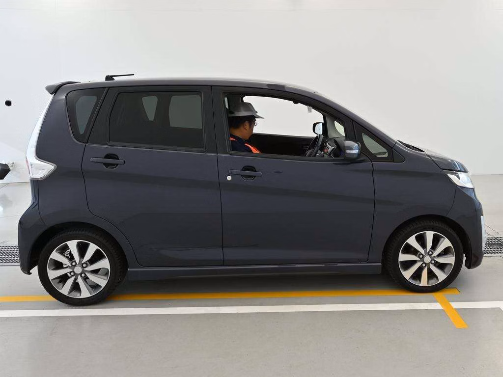 MITSUBISHI EK CUSTOM