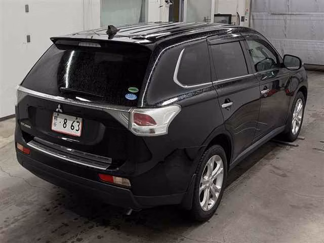 MITSUBISHI OUTLANDER