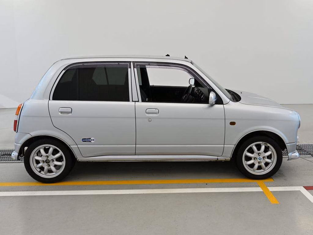 DAIHATSU MIRA GINO