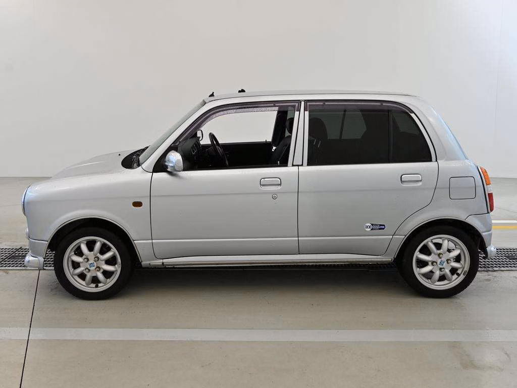 DAIHATSU MIRA GINO