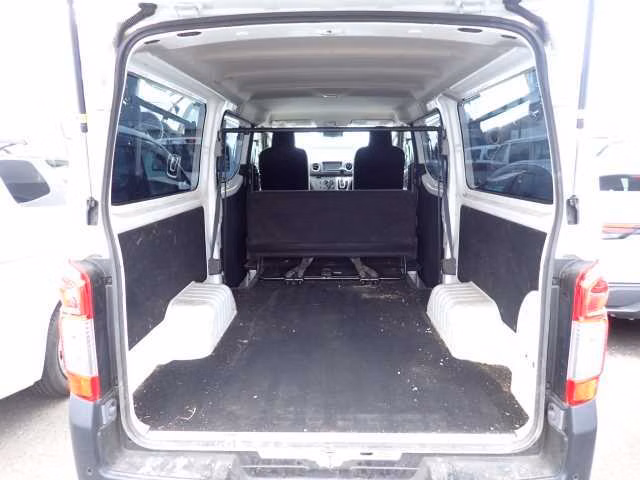 NISSAN CARAVAN