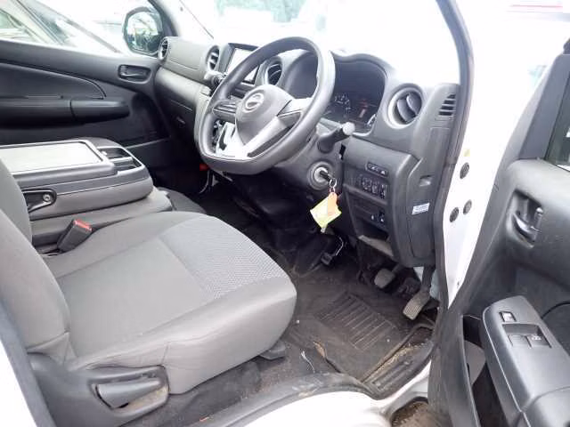 NISSAN CARAVAN