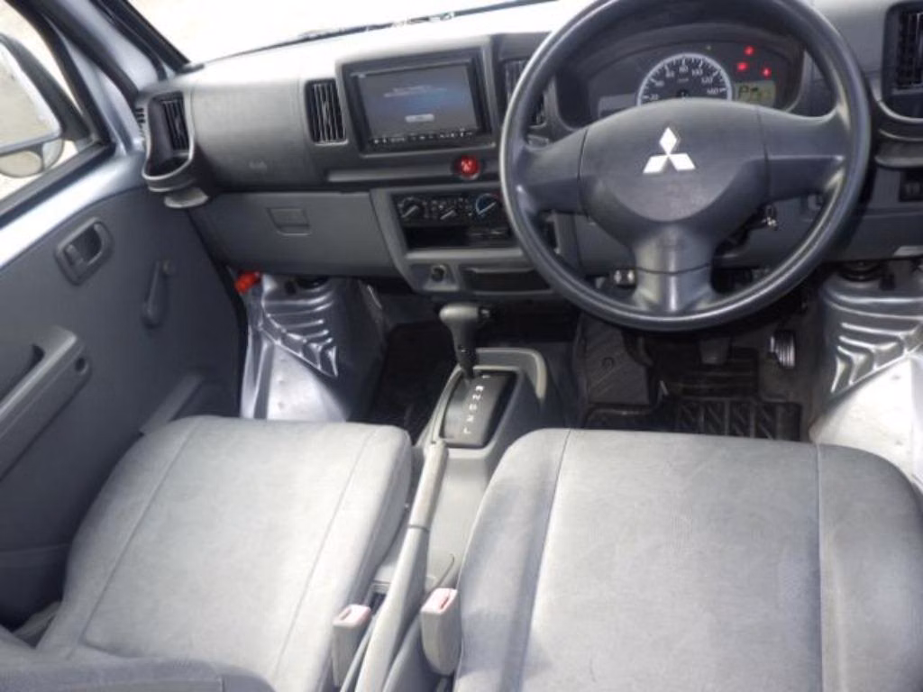 MITSUBISHI MINICAB