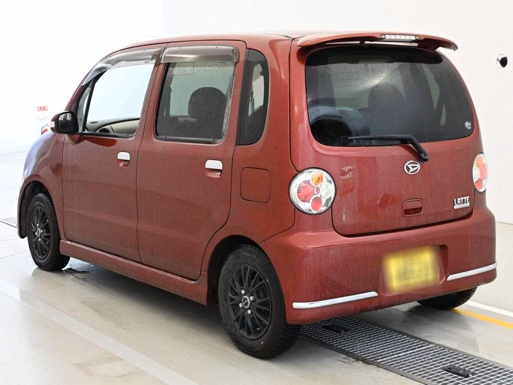 DAIHATSU MOVE LATTE
