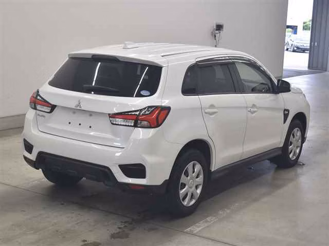 MITSUBISHI RVR
