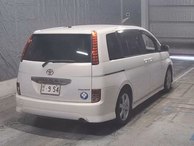 TOYOTA ISIS