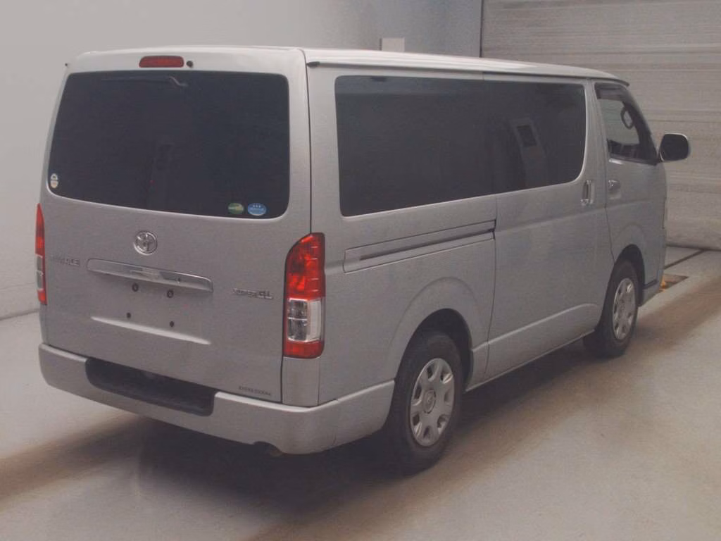 TOYOTA REGIUS ACE