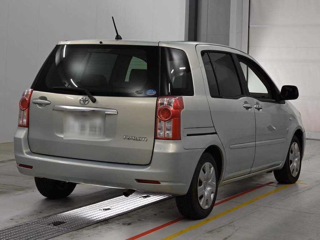 TOYOTA RAUM