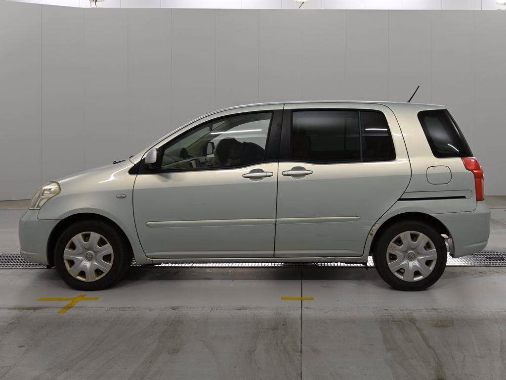 TOYOTA RAUM
