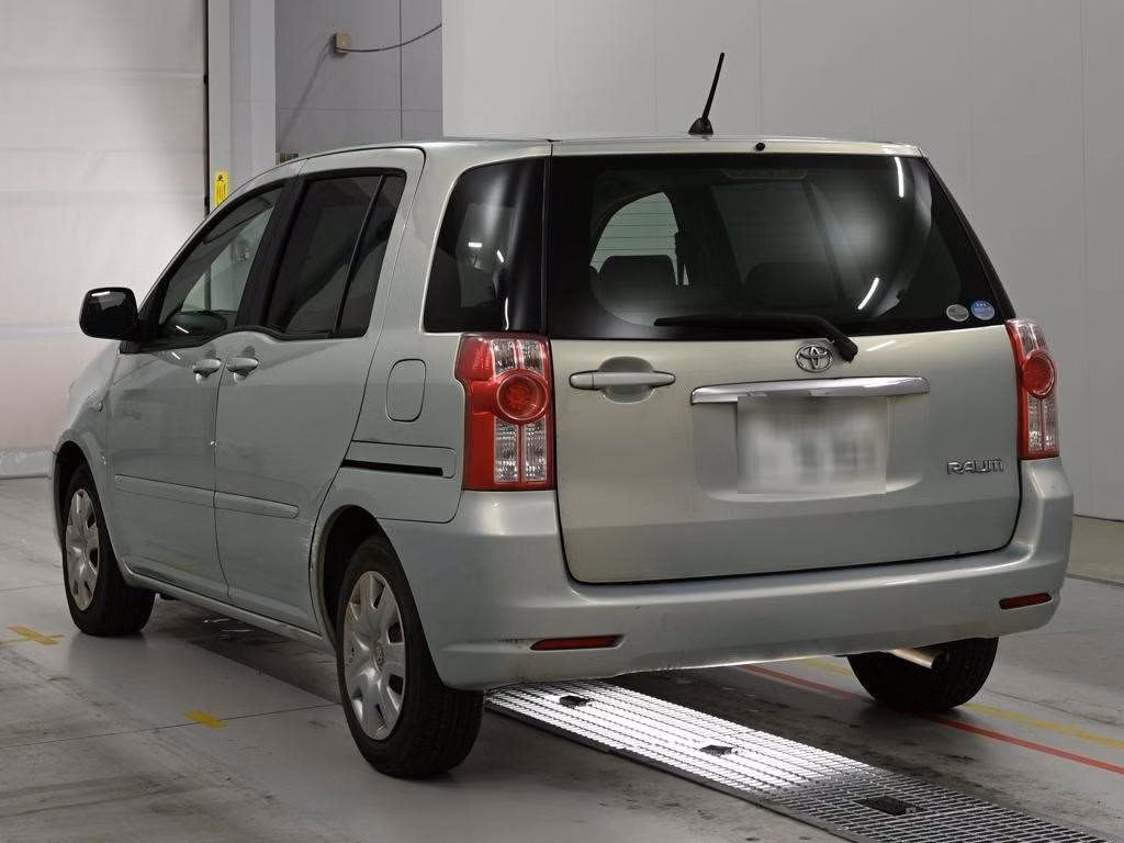 TOYOTA RAUM
