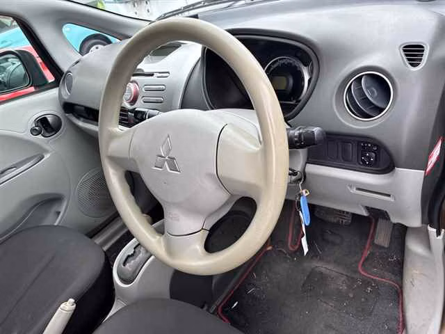 MITSUBISHI I