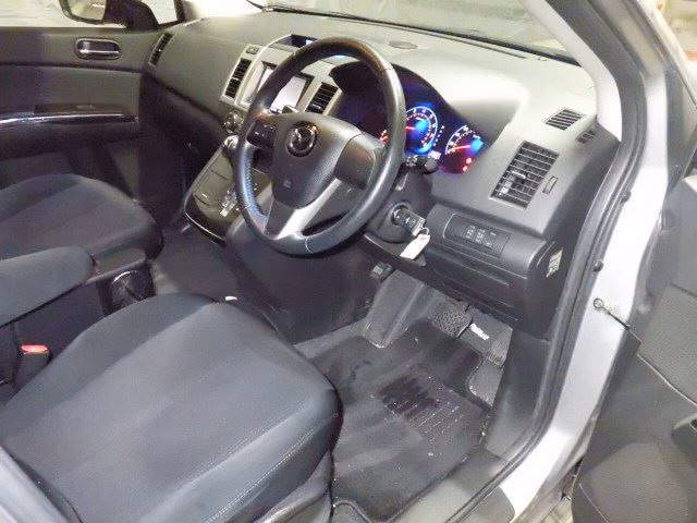 MAZDA MPV