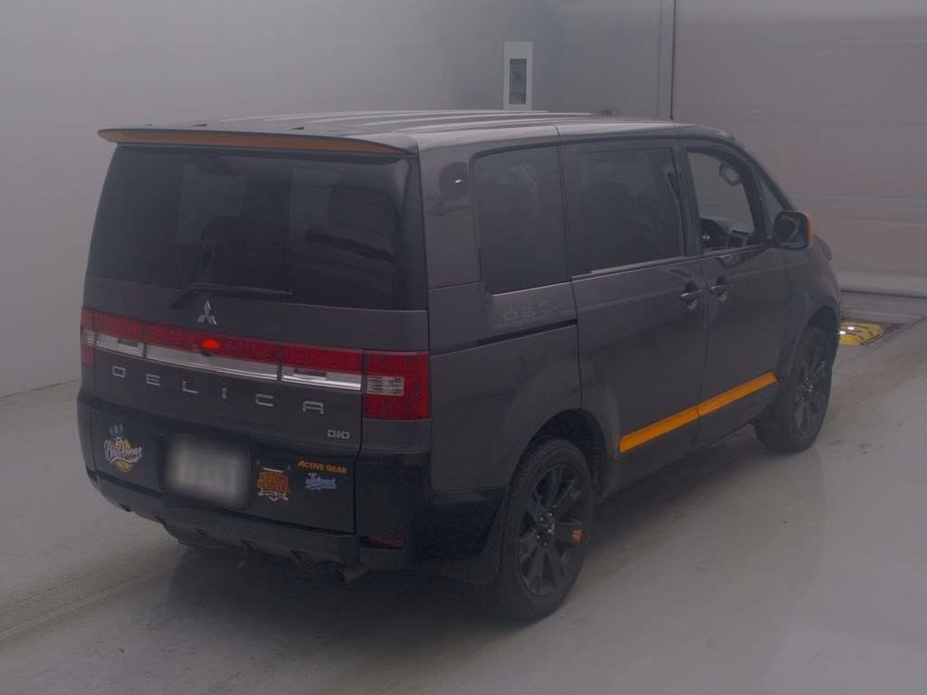 MITSUBISHI DELICA D:5