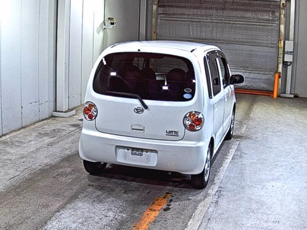 DAIHATSU MOVE LATTE